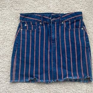 American Eagle skirt, new with tags (size 0)